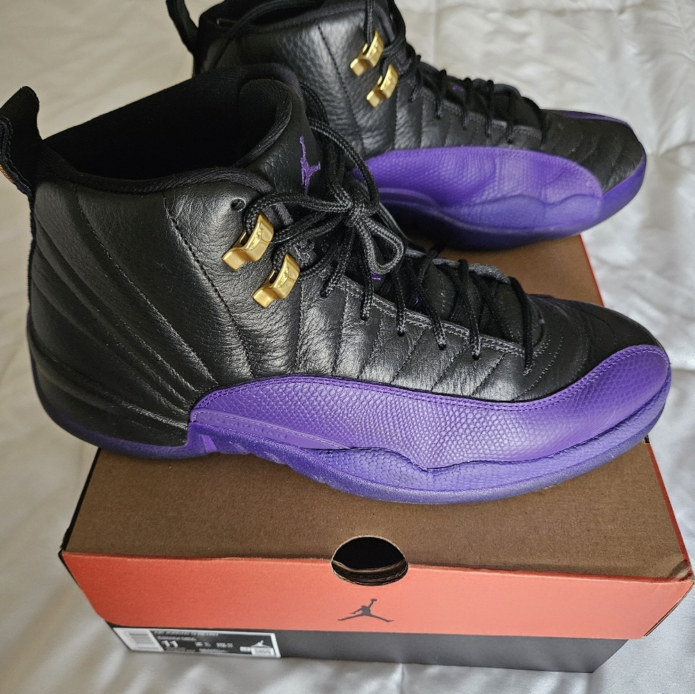 Men's 11 Jordan 12 Retro Black /Field Purple